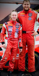 Légende de la photo : Marie-Soleil Labelle, jeune prodige locale du sport automobile, a récemment annoncé que le pilote d’expérience Nicolas Barrette se joindra à elle au sein de l'Équipe de course 2021 Musée Gilles-Villeneuve dans le cadre de la Coupe Nissan Sentra 2021, en Classe Micra. Photo : Courtoisie de Maxime Labelle