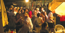 Dernière danse au Resto-Bar de la Marina, le 16 septembre. Last dance at the Marina Resto-Bar, September 16.