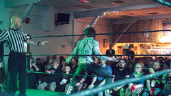 Un match de lutte avait lieu au Centre Aydelu, le 11 octobre 2018. 
Photo: David Leclerc