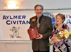 Citoyen de l’année l’an dernier, André Sirois et sa conjointe Maisie au banquet annuel des prix Civitan et Steak-Out, le 7 avril, 2018.  Citizen of the Year last year, André Sirois with his spouse Maisie at the Civitan’s annual awards banquet and Steak-Out, April 7, 2018. 
Photo: William Pryor