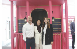 Alex Van Dieren (coprésident, Orkestra), Geneviève Latulippe (présidente-directrice générale, Tourisme Outaouais) et Lélia Bâcle-Mainguy (présidente, C.A. de Tourisme Outaouais) lors de l’inauguration de l’Outaouais Express, le mercredi 2 septembre. Crédit photo : Jude Osmond