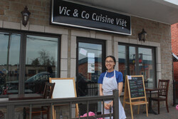 Photo : Victoria Vu Duc, 14 ans, a récemment lancé son propre restaurant de cuisine vietnamienne à Deschênes. Photo : J-D Potié