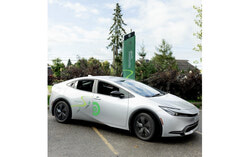 Horizons Partagés, une initiative d’autopartage comprenant une flotte de 16 voitures hybrides rechargeables, a été lancée dans les municipalités de Chelsea et La Pêche. Crédit photo : Gracieuseté du CREDDO