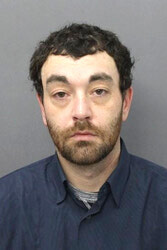 Richard Thomas Miller, un résident de Gatineau âgé de 35 ans est présentement recherché par la police. Photo: Police de Gatineau